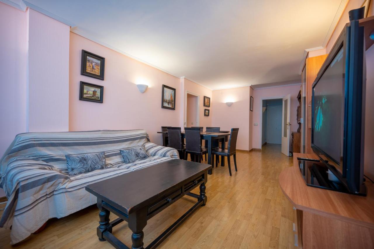 Beautiful Parque Loix 4 Bedroom Apartment Shared Pool, Tennis Court Benidorm Esterno foto
