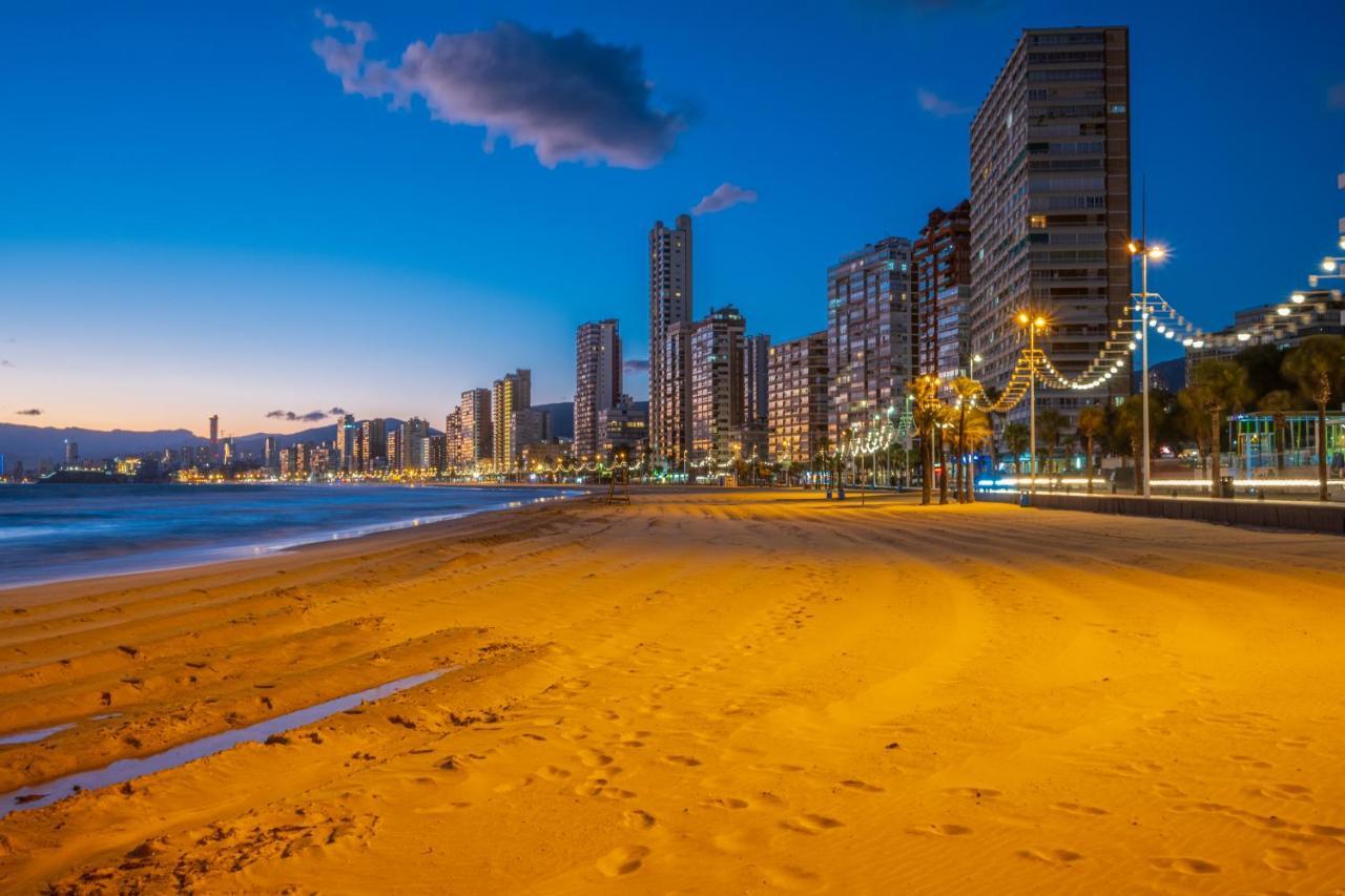 Beautiful Parque Loix 4 Bedroom Apartment Shared Pool, Tennis Court Benidorm Esterno foto