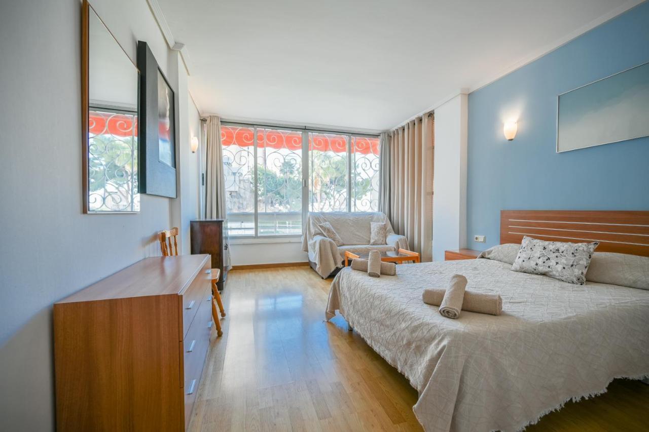 Beautiful Parque Loix 4 Bedroom Apartment Shared Pool, Tennis Court Benidorm Esterno foto